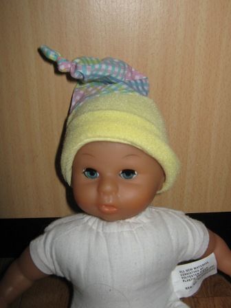 geel/ruit mutsje 27 cm