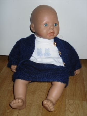 gebreide rok en vest met t-shirt 46-48 cm