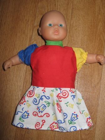 fel gekleurd jurkje 20 cm