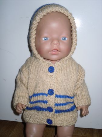 gebreid jasje met capuchon 43 cm, nieuw!