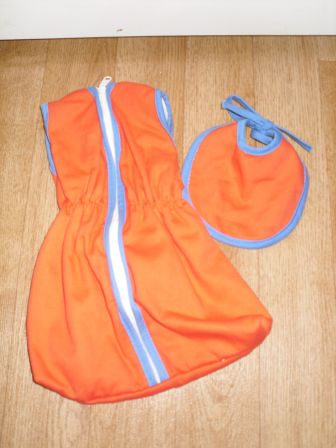 slaapzak 27-32 cm met slabber, rood, nieuw!